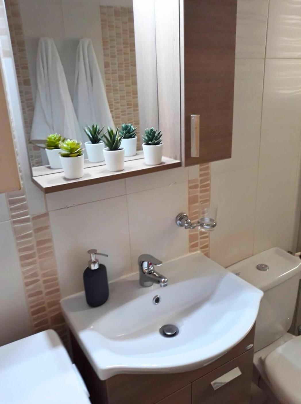 Cozy Apartment For 4 In Kolonaki, Lycabettus 아테네 외부 사진